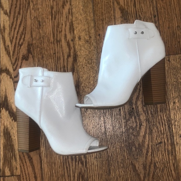 White booties - Picture 3 of 4